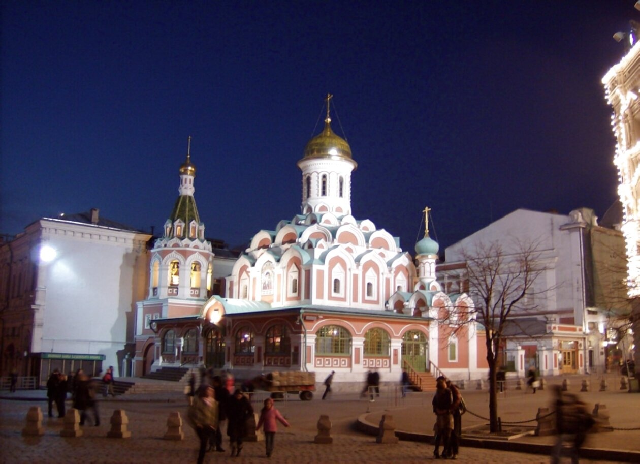 Казанский собор на Красной площади: ночной вид