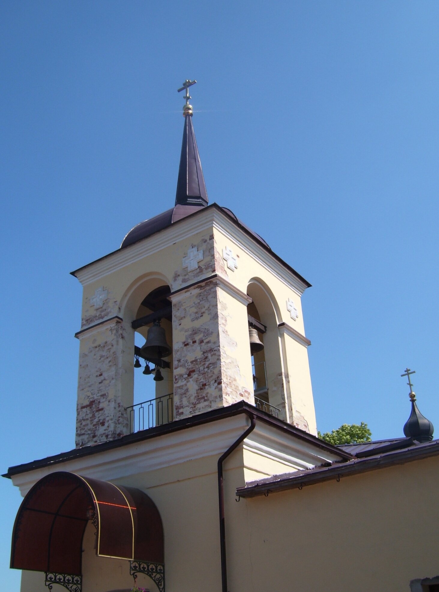 Колокольня Храма Святого Михаила Архангела в Бегуницах