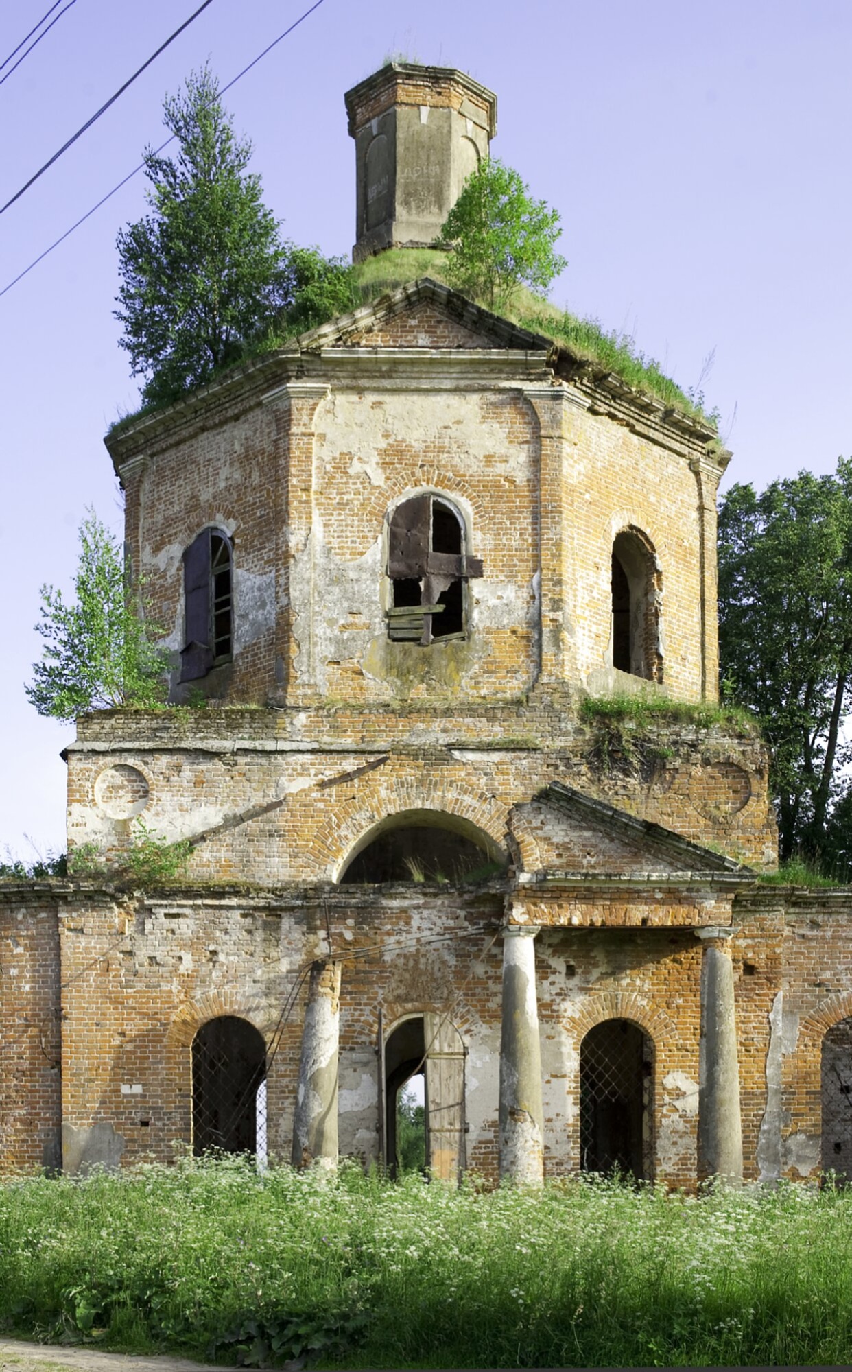 Скорбященская церковь в селе Ассаурово - история в фотографиях