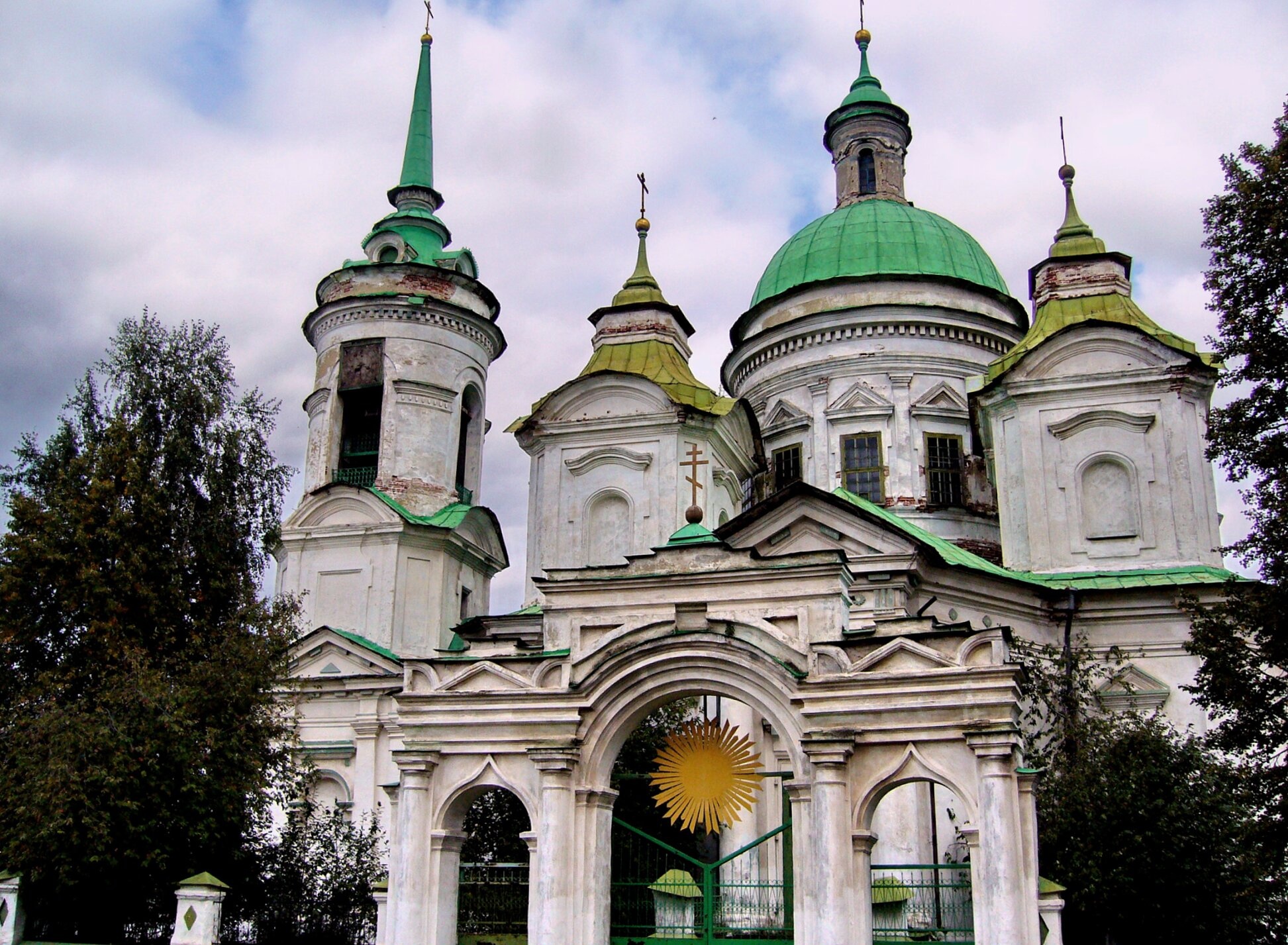 Храм святителя Николая Чудотворца в селе Быньги