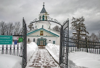 Церковь Вознесения Господня в селе Ыб зимой