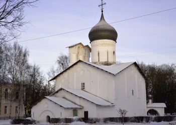 Церковь Николы со Усохи в Пскове — зимняя фотография