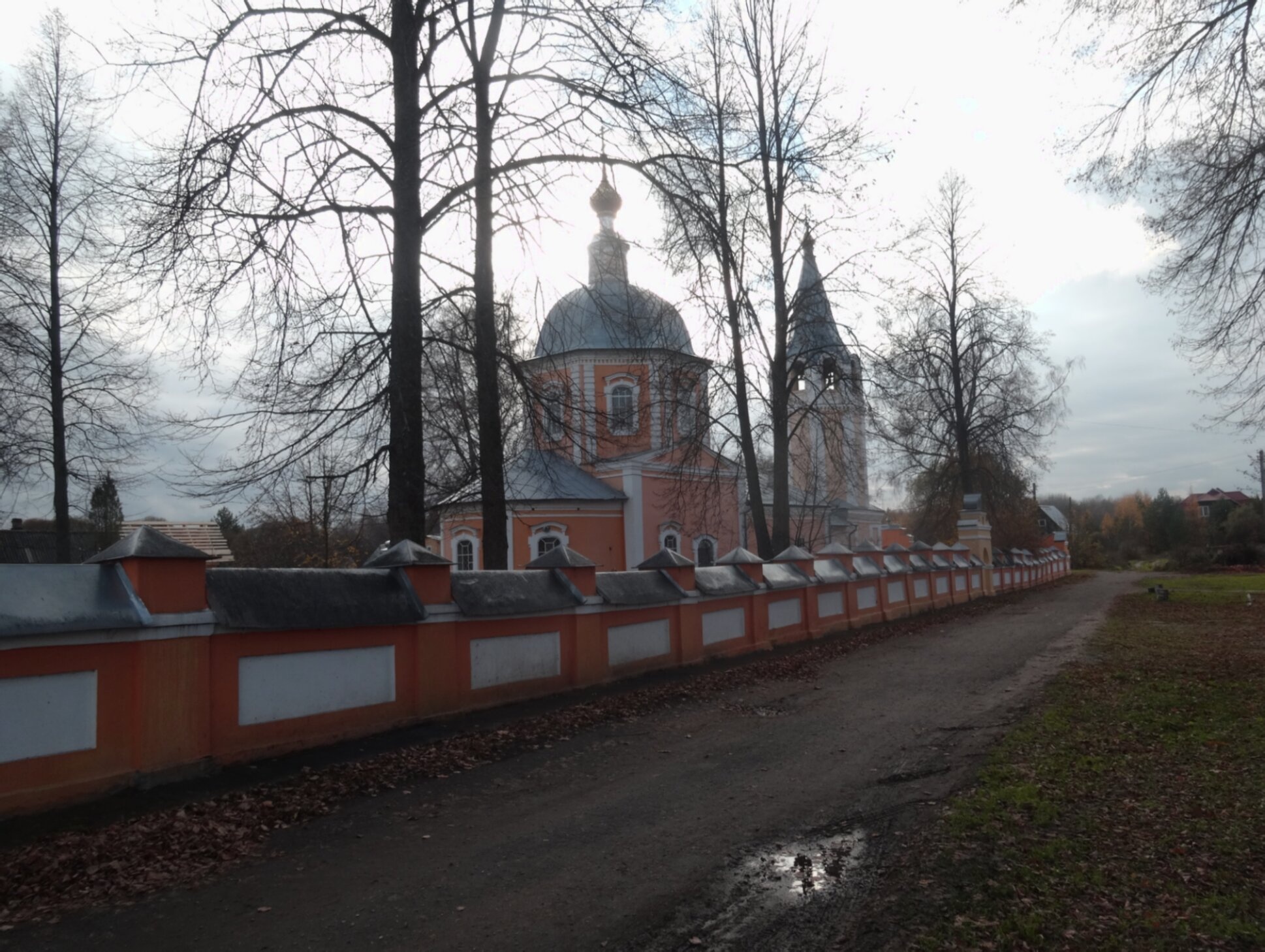 Воскресенский мужской монастырь в селе Ермолино