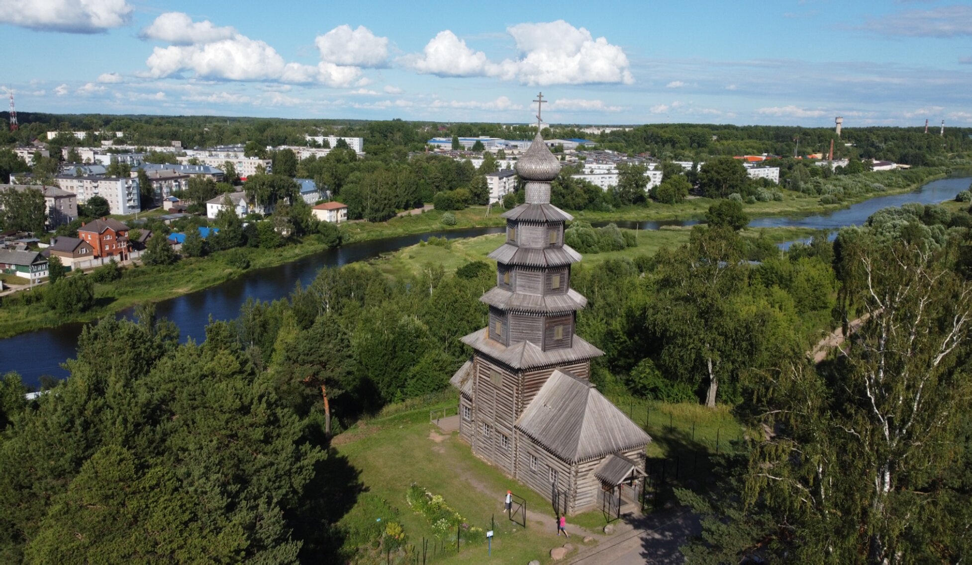Старо-Вознесенская церковь в Торжке - деревянный храм XVII века