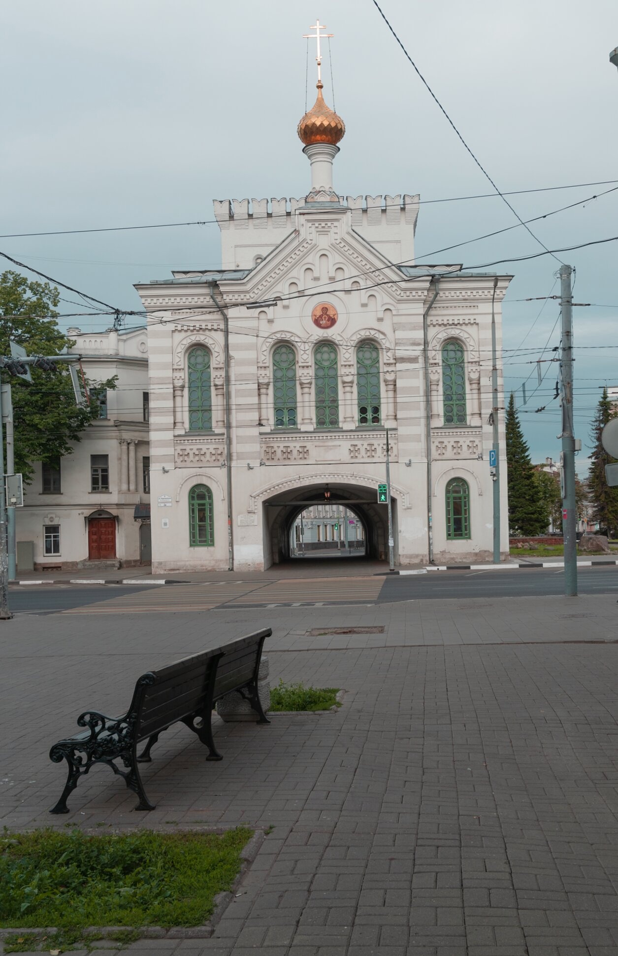 Храм в честь иконы Божией Матери «Знамение» у Власьевской башни в Ярославле