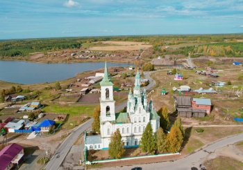 Храм Преображения Господня в Нижней Синячихе