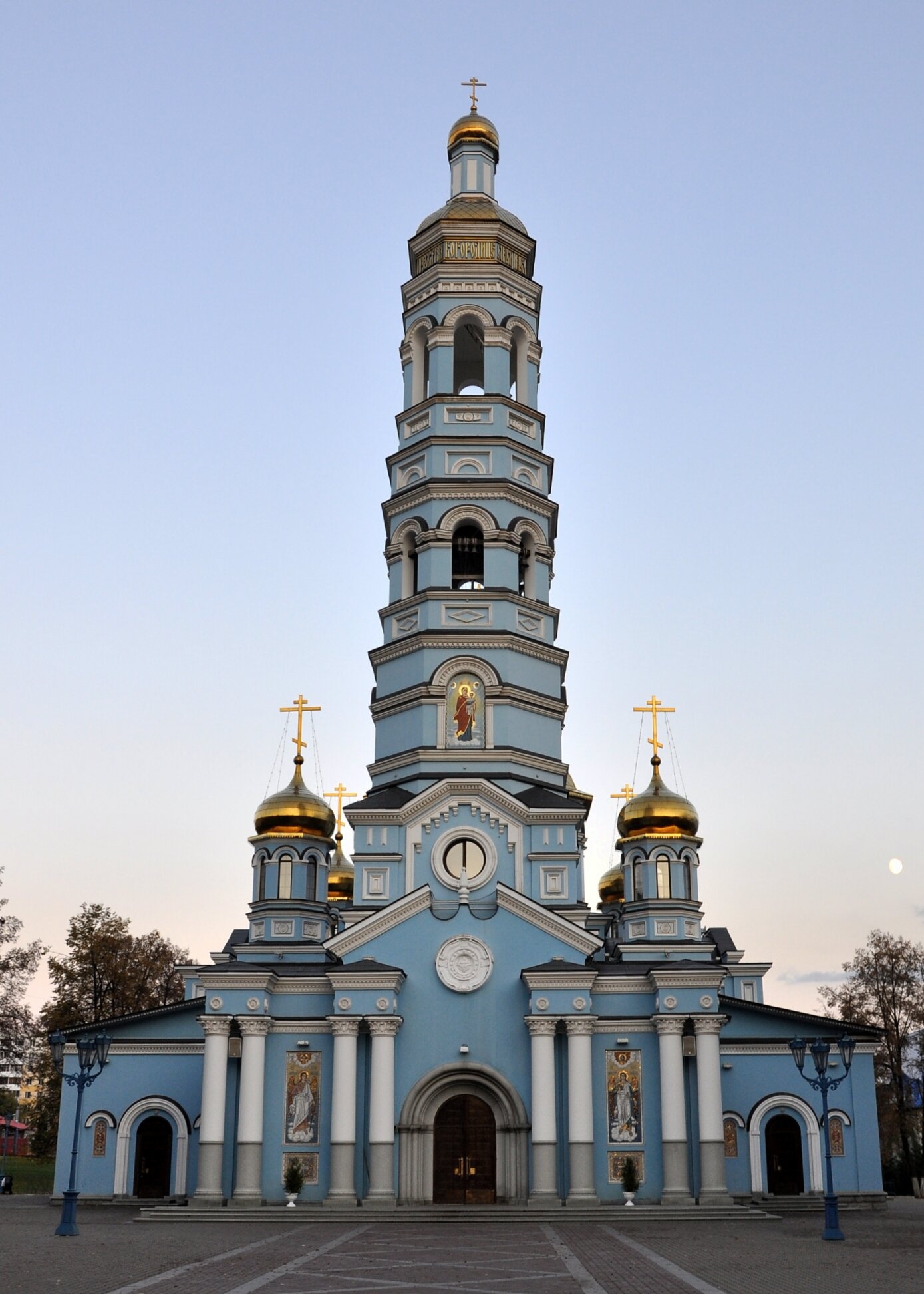 Кафедральный соборный храм Рождества Пресвятой Богородицы в Уфе