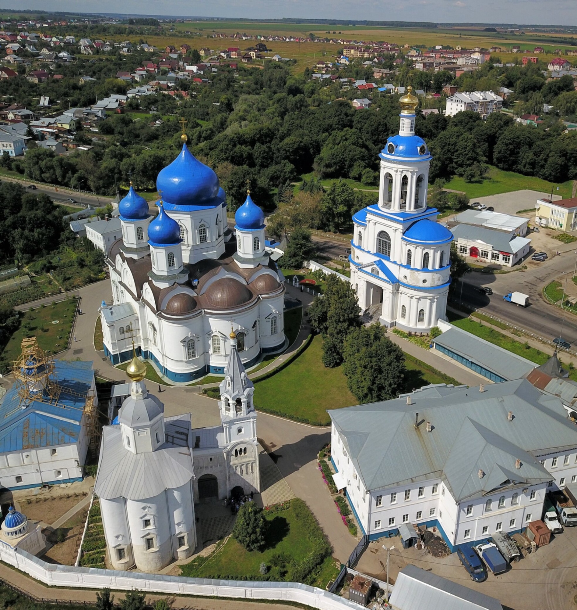 Свято-Боголюбский монастырь с высоты птичьего полёта