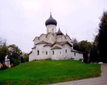 Храм святителя Василия Великого на Горке во Пскове