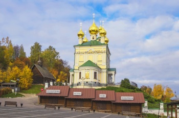 Воскресенская церковь в Плёсе