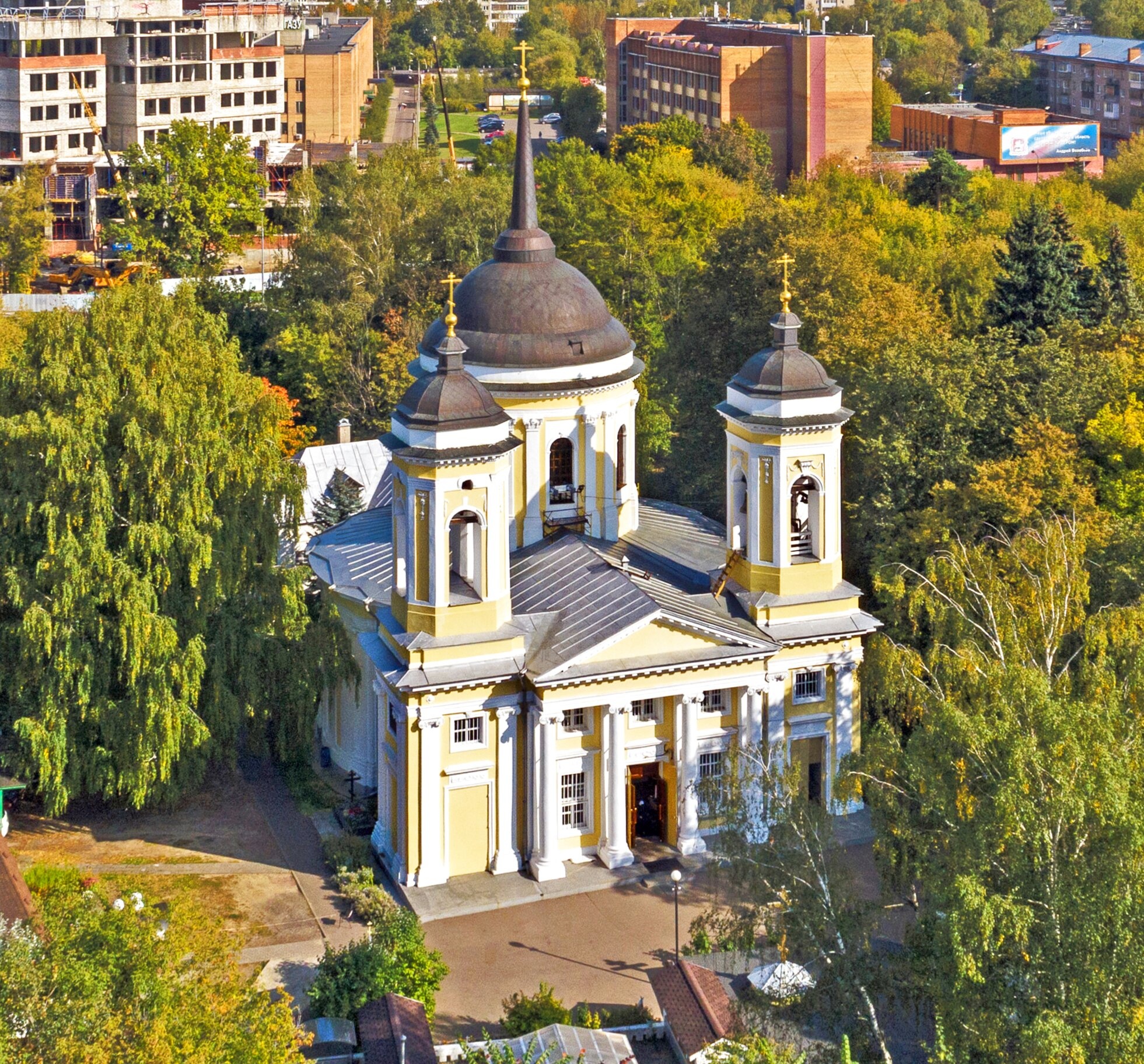 Храм Преображения Господня в Пехре-Яковлевском