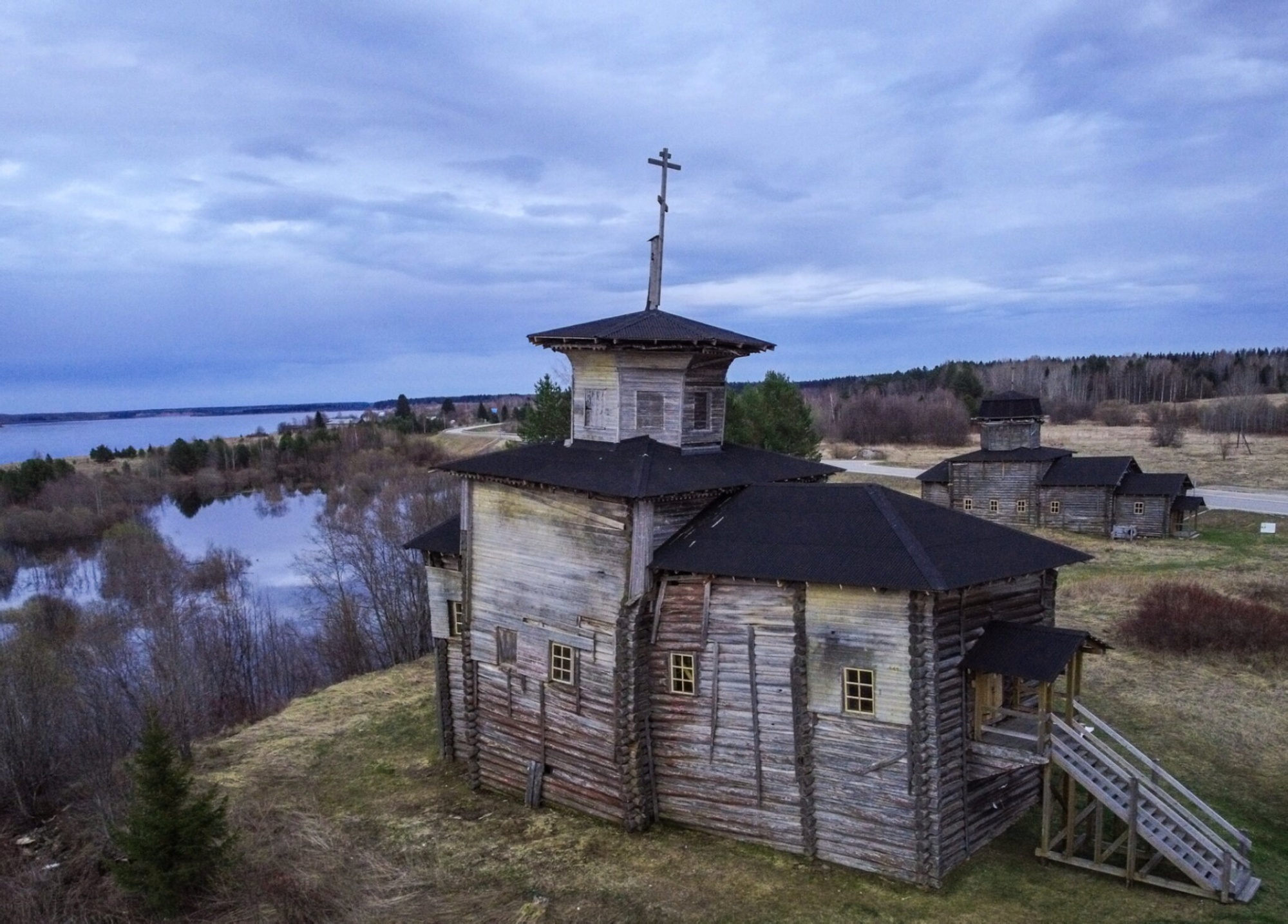 Церковь Покрова Пресвятой Богородицы в Усть-Ваеньге