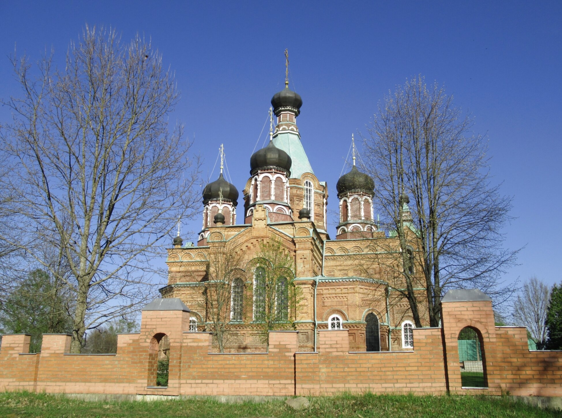 Церковь Петра и Павла в Ярцево
