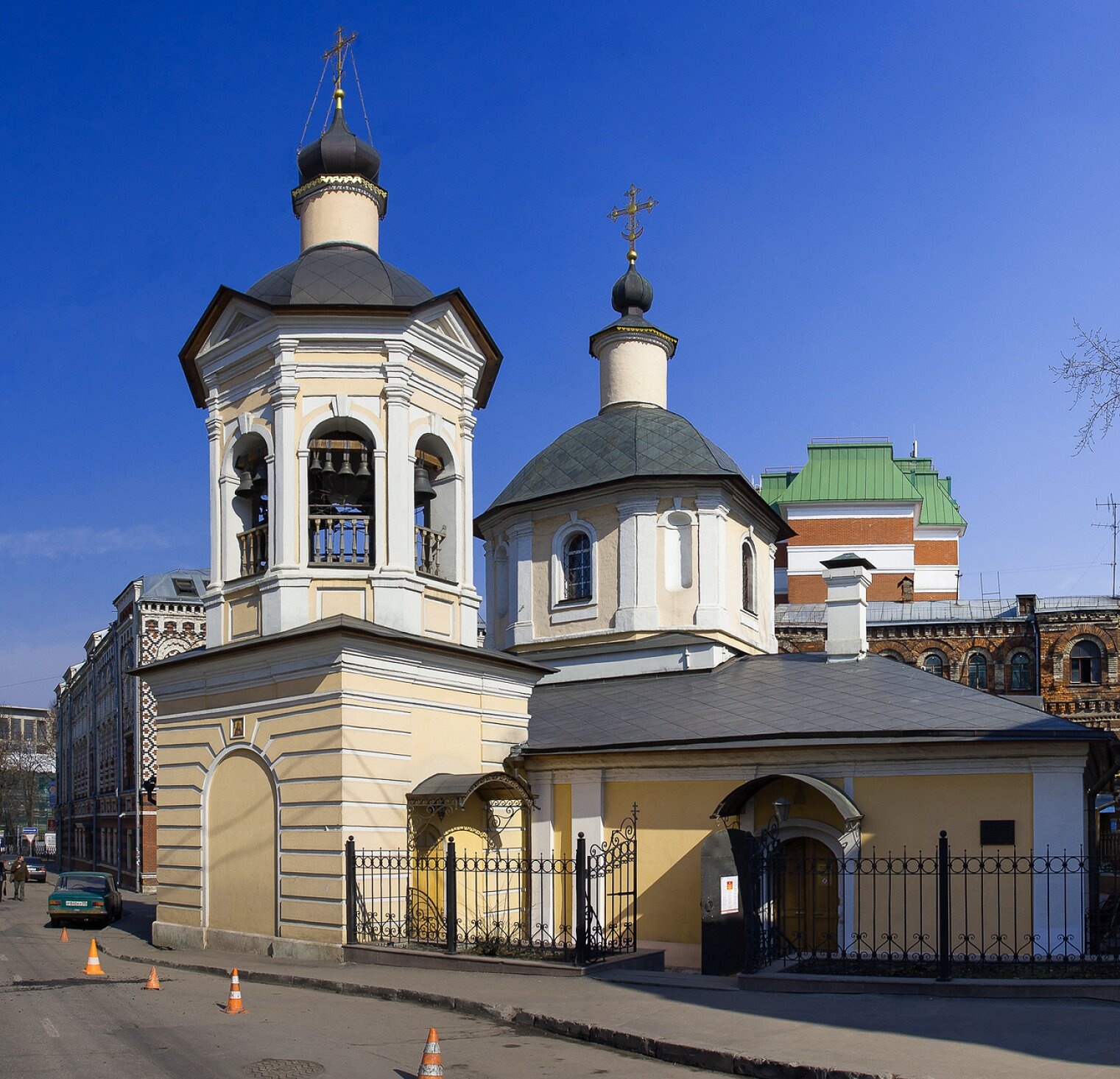 Храм Преподобного Сергия Радонежского в Крапивниках