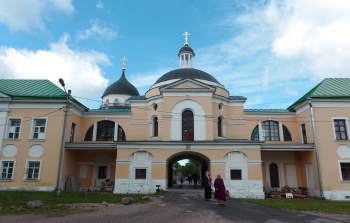 Надвратная Церковь Спаса Нерукотворного Образа в Тверском Христорождественском монастыре