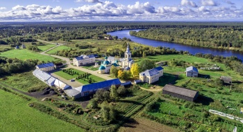 Введено-Оятский женский монастырь: вид с высоты птичьего полёта