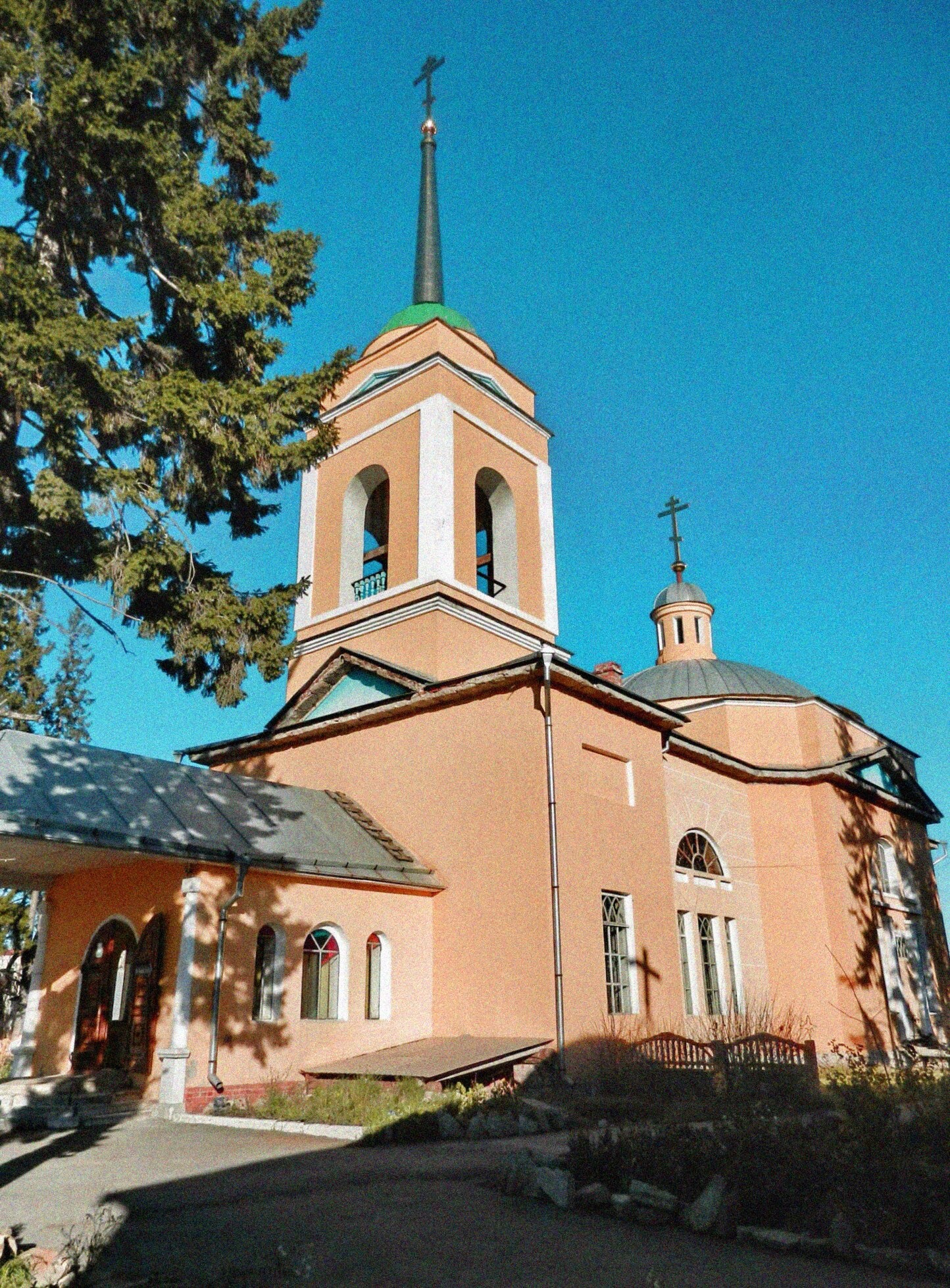 Храм Покрова Пресвятой Богородицы в Горном Щите