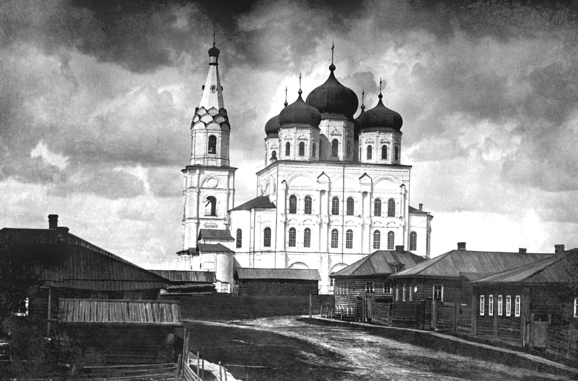 Свято-Стефановский кафедральный собор в Усть-Сысольске на исторической фотографии