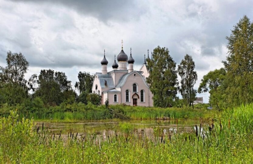 Храм Живоначальной Троицы в селе Уницы