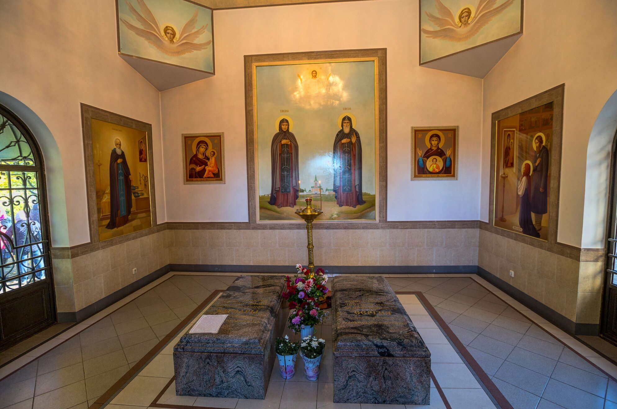 Усыпальница преподобных Сергия и Варвары в Введено-Оятском монастыре