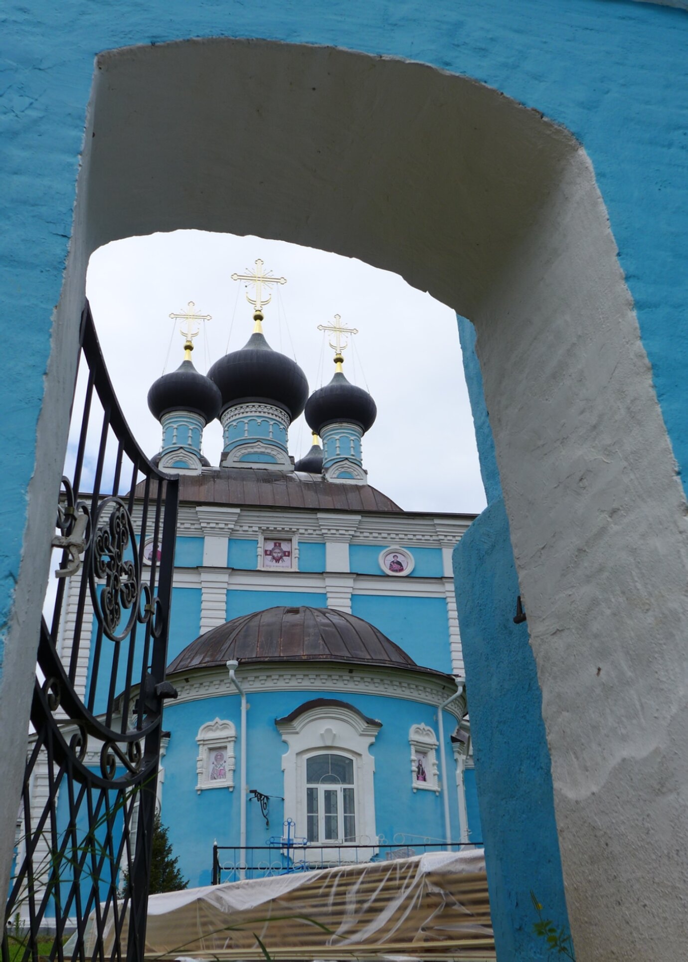 Введенская церковь в Кравотыни