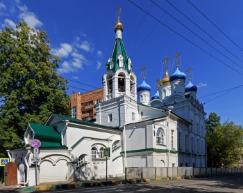 Храм в честь святых Жён-Мироносиц на Ильинской улице в Нижнем Новгороде