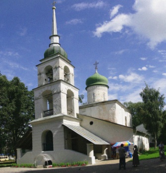 Храм Святой Великомученицы Анастасии Узорешительницы в Пскове