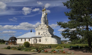 Церковь Одигитрии в Вяземском Иоанно-Предтеченском монастыре: история и архитектура