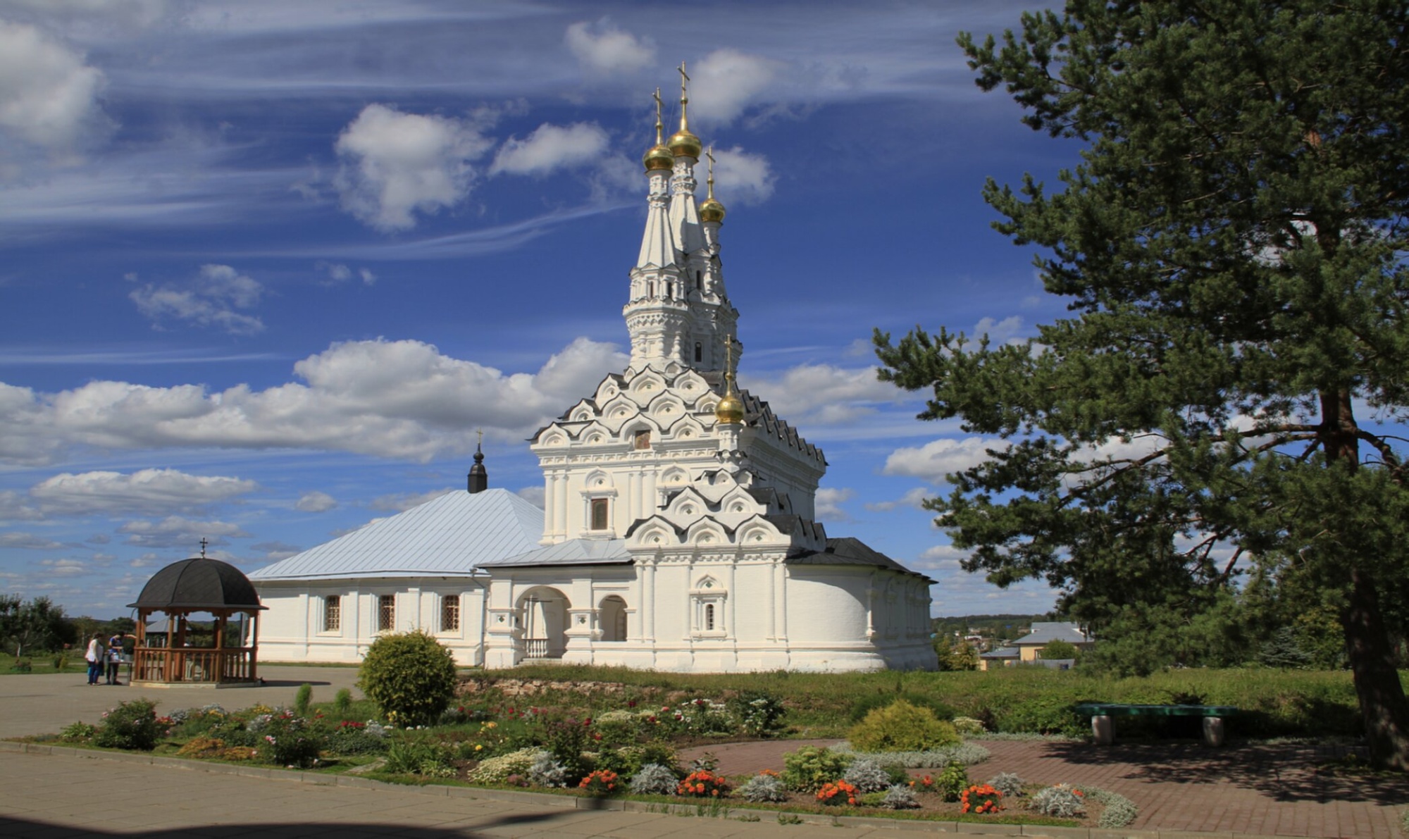 Церковь Одигитрии в Вяземском Иоанно-Предтеченском монастыре: история и архитектура