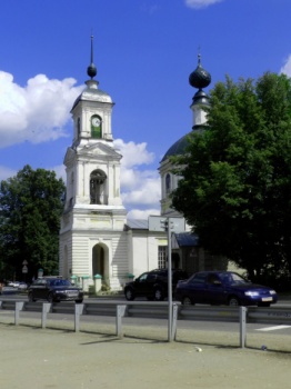 Храм святых апостолов Петра и Павла в Петровском