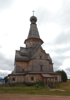 Успенская церковь в селе Варзуга