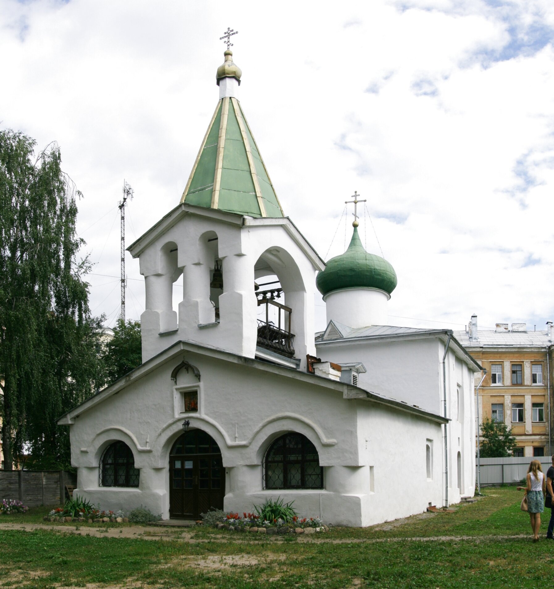 Церковь Преполовения Пятидесятницы в Пскове