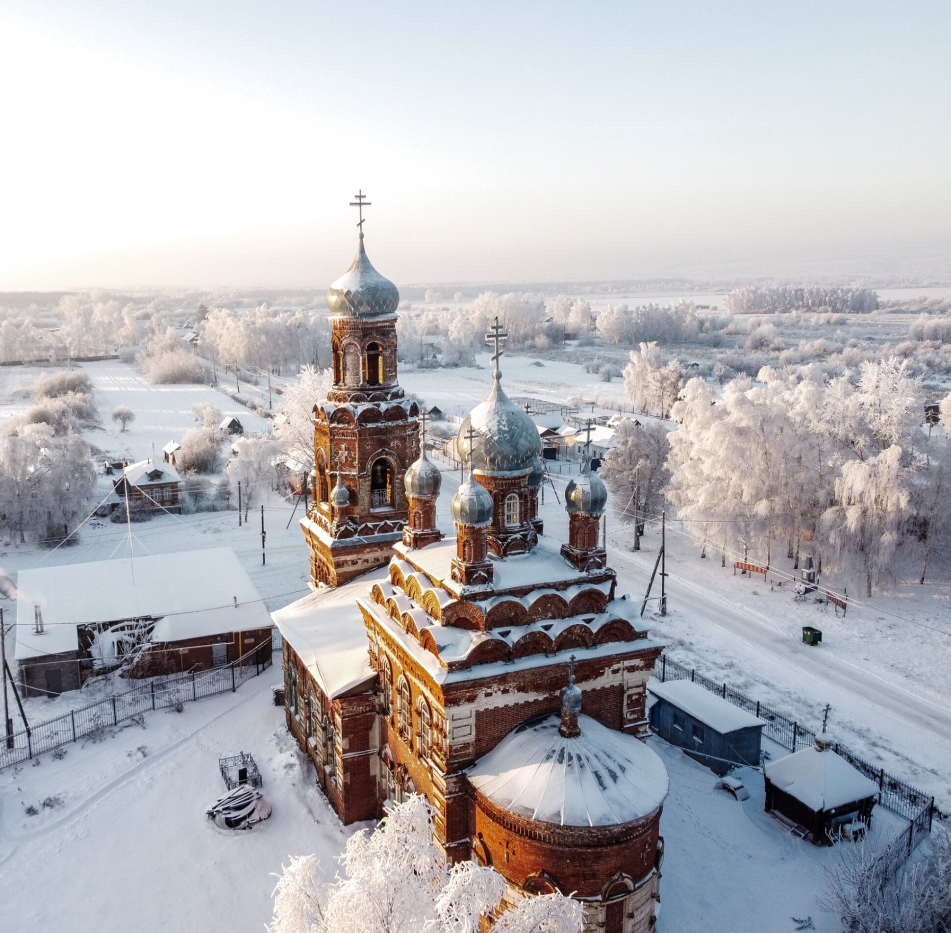Воскресенская церковь в селе Писцово