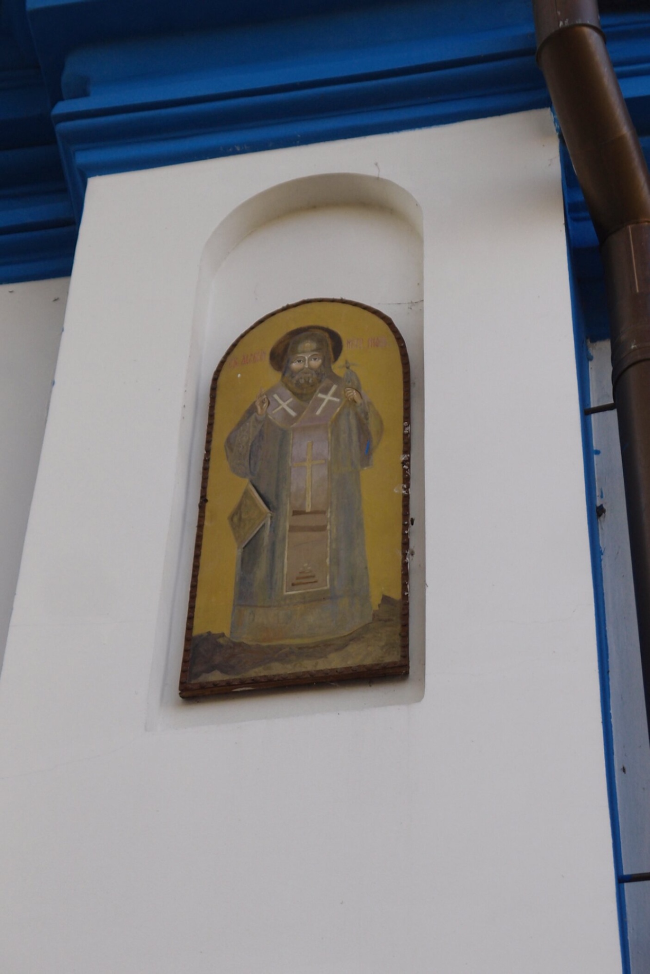 Икона-фреска на фасаде Успенского храма в Обухово