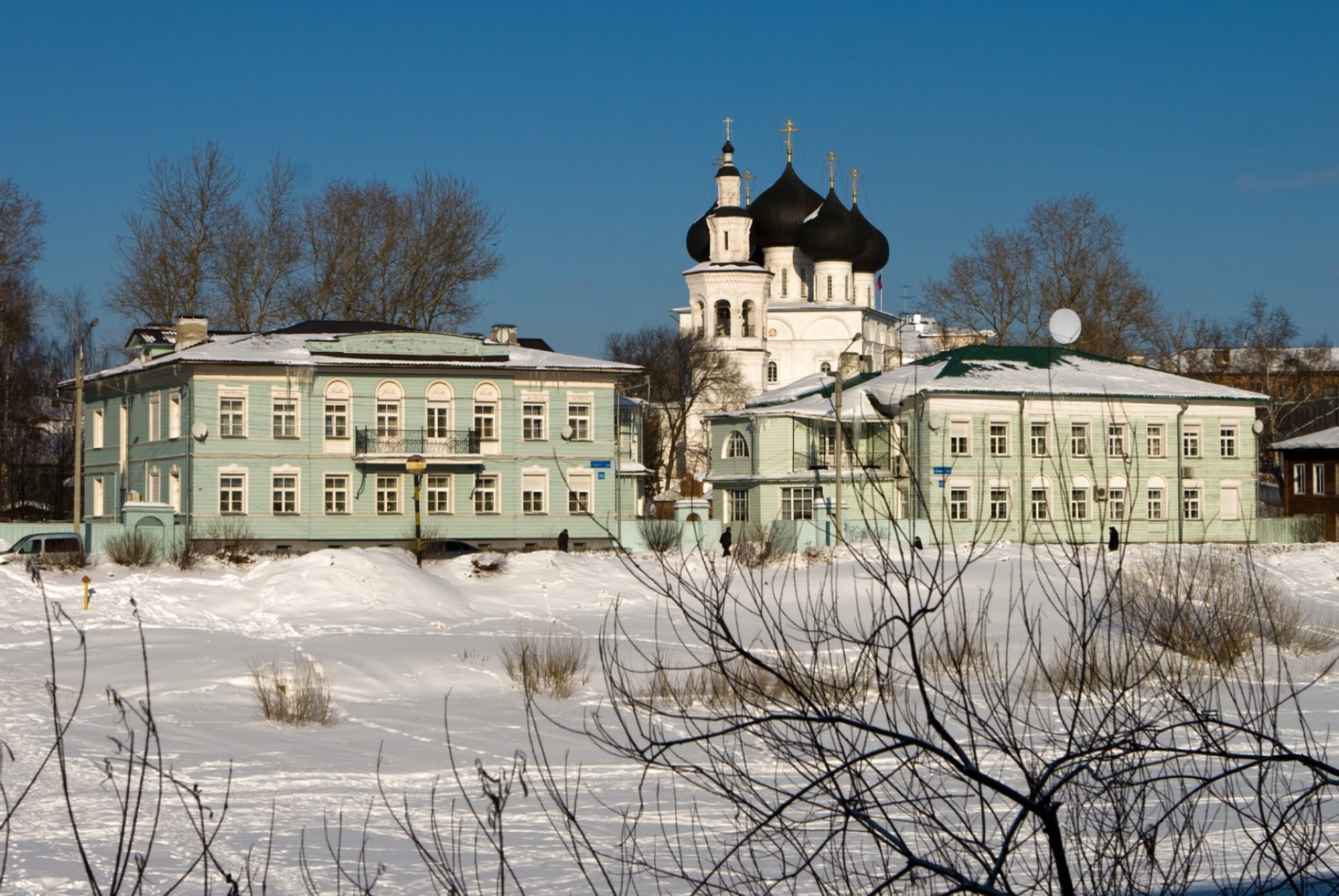 Церковь Николая Чудотворца во Владычной слободе в зимнем убранстве