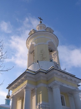 Колокольня Покровской церкви в Петровском-Княжищеве