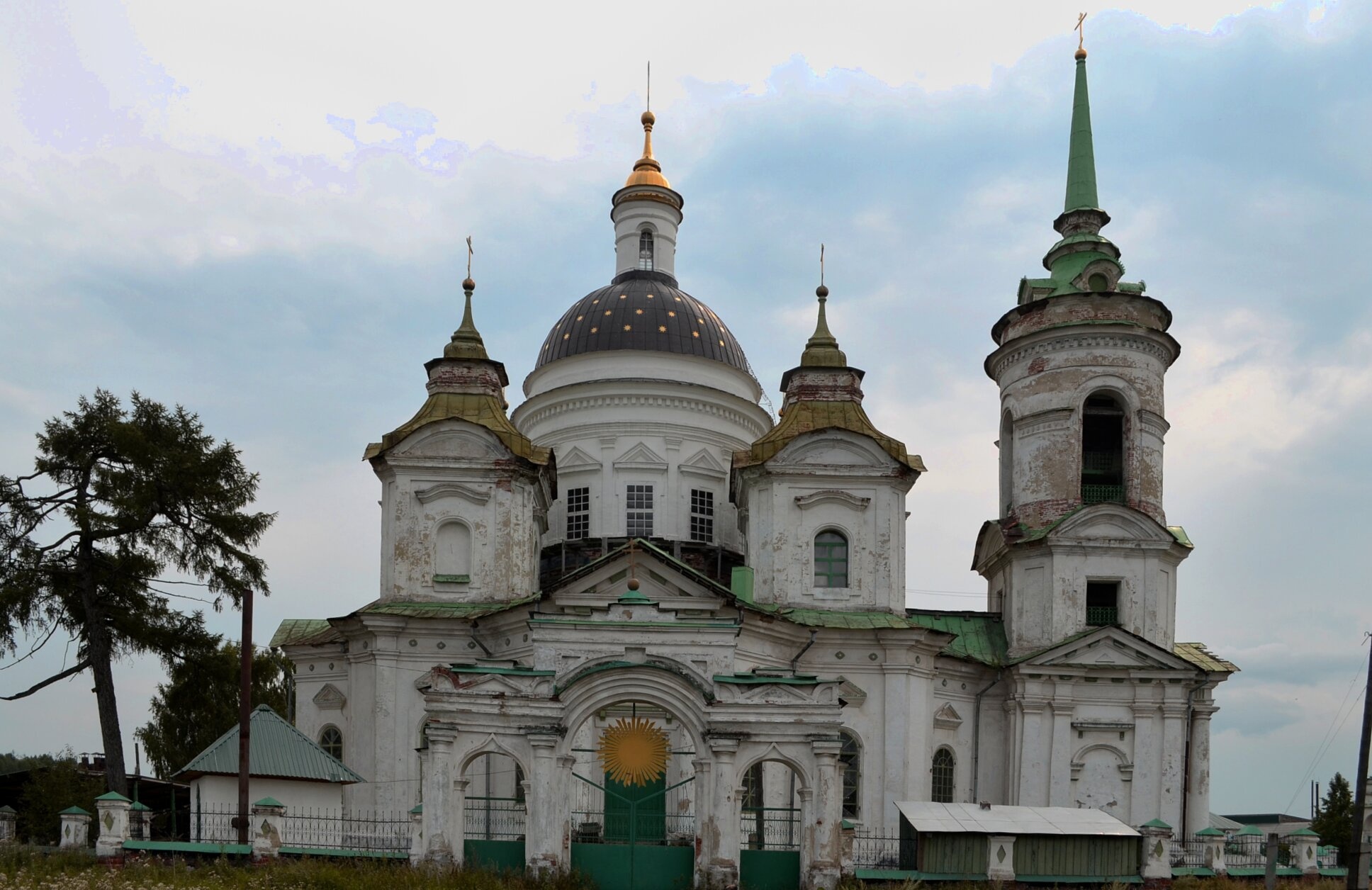 Храм Святителя Николая Чудотворца в селе Быньги