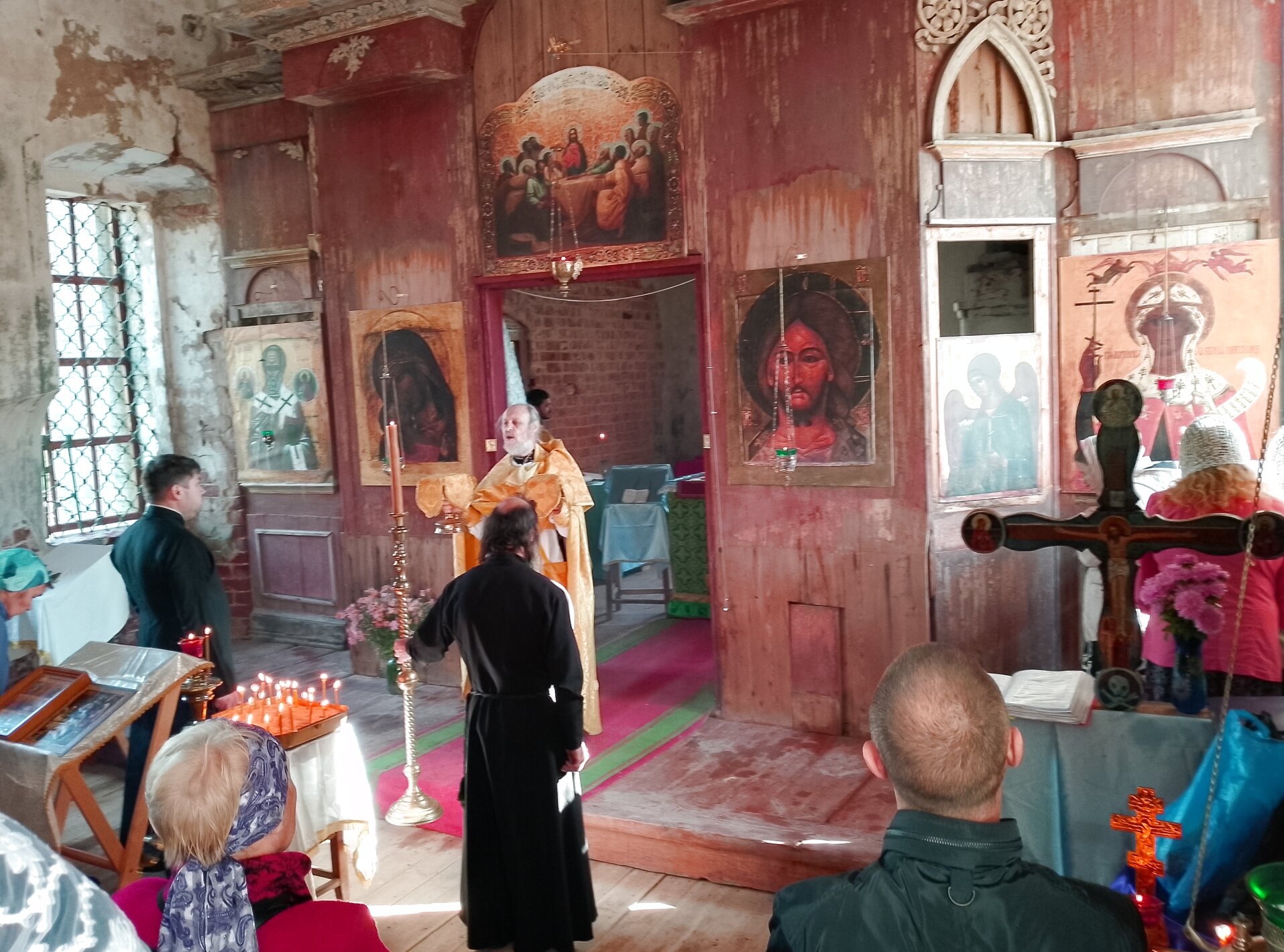 Первая Божественная литургия в храме святой Параскевы Пятницы в селе Невадьево в XXI веке