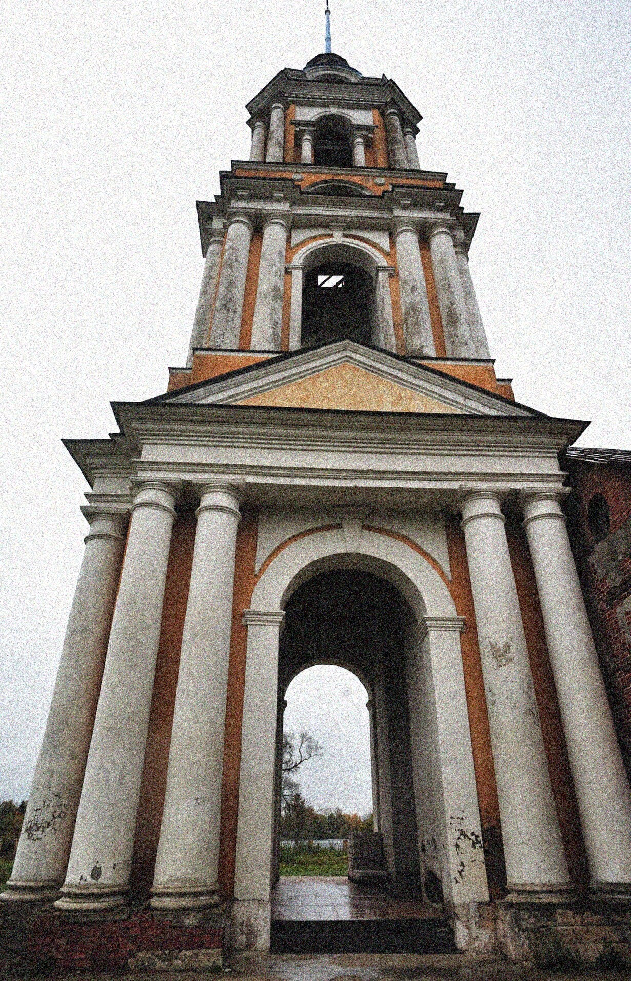 Церковь Смоленской иконы Божией Матери в селе Ильинское