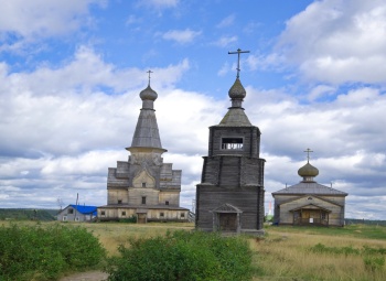 Успенская церковь в селе Варзуга - жемчужина деревянного зодчества