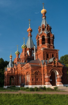 Церковь Казанской иконы Божией Матери в деревне Грайвороны