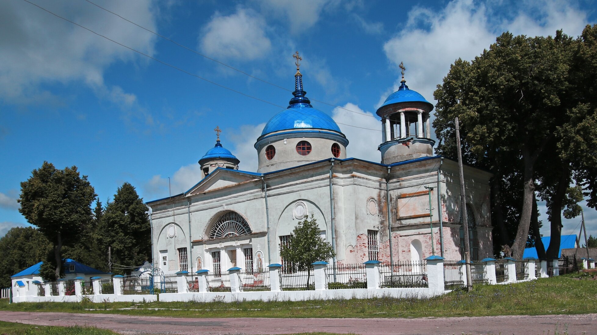 Храм Успения Пресвятой Богородицы в селе Радогощь