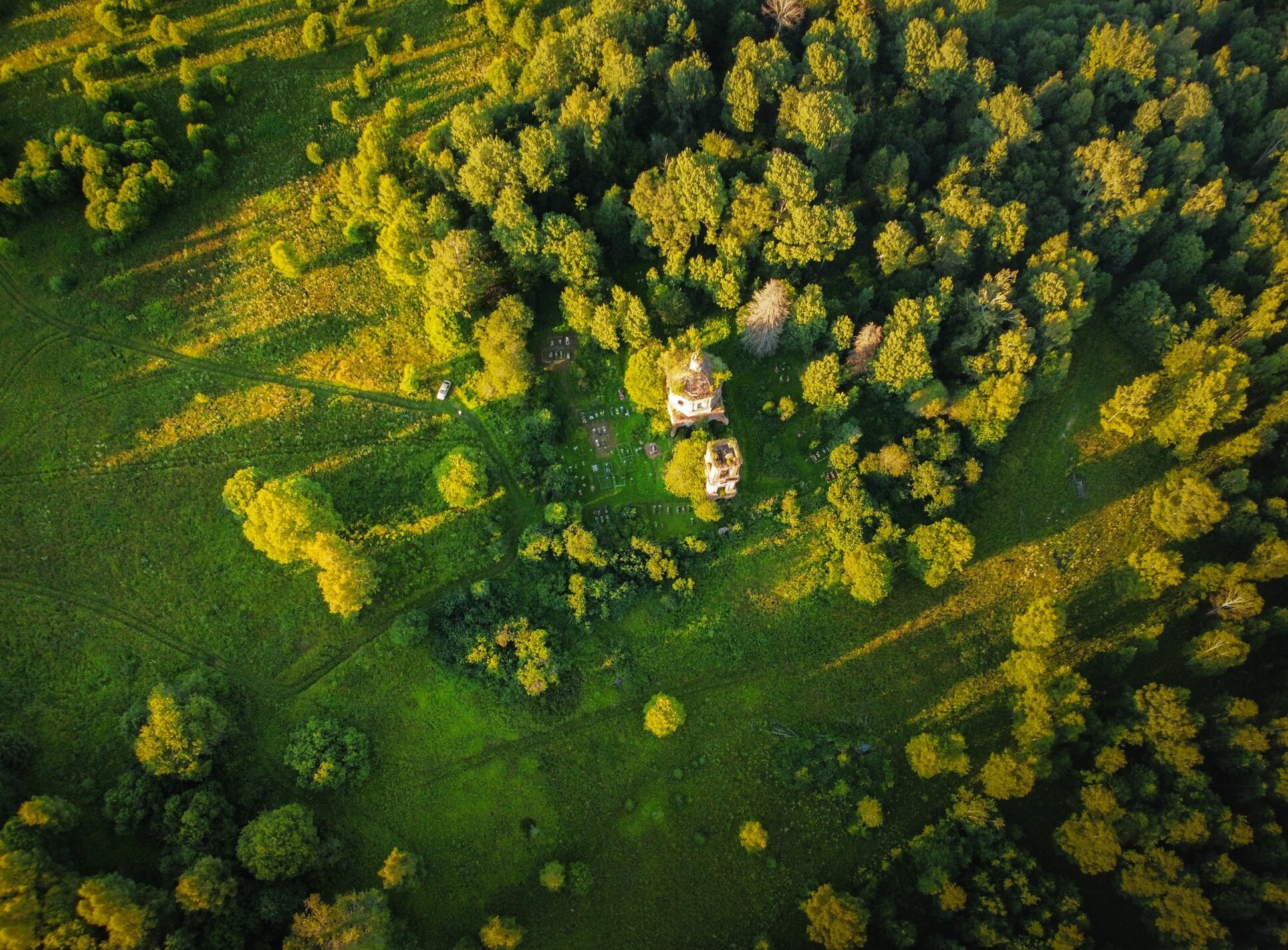 Введенская церковь в Любиме
