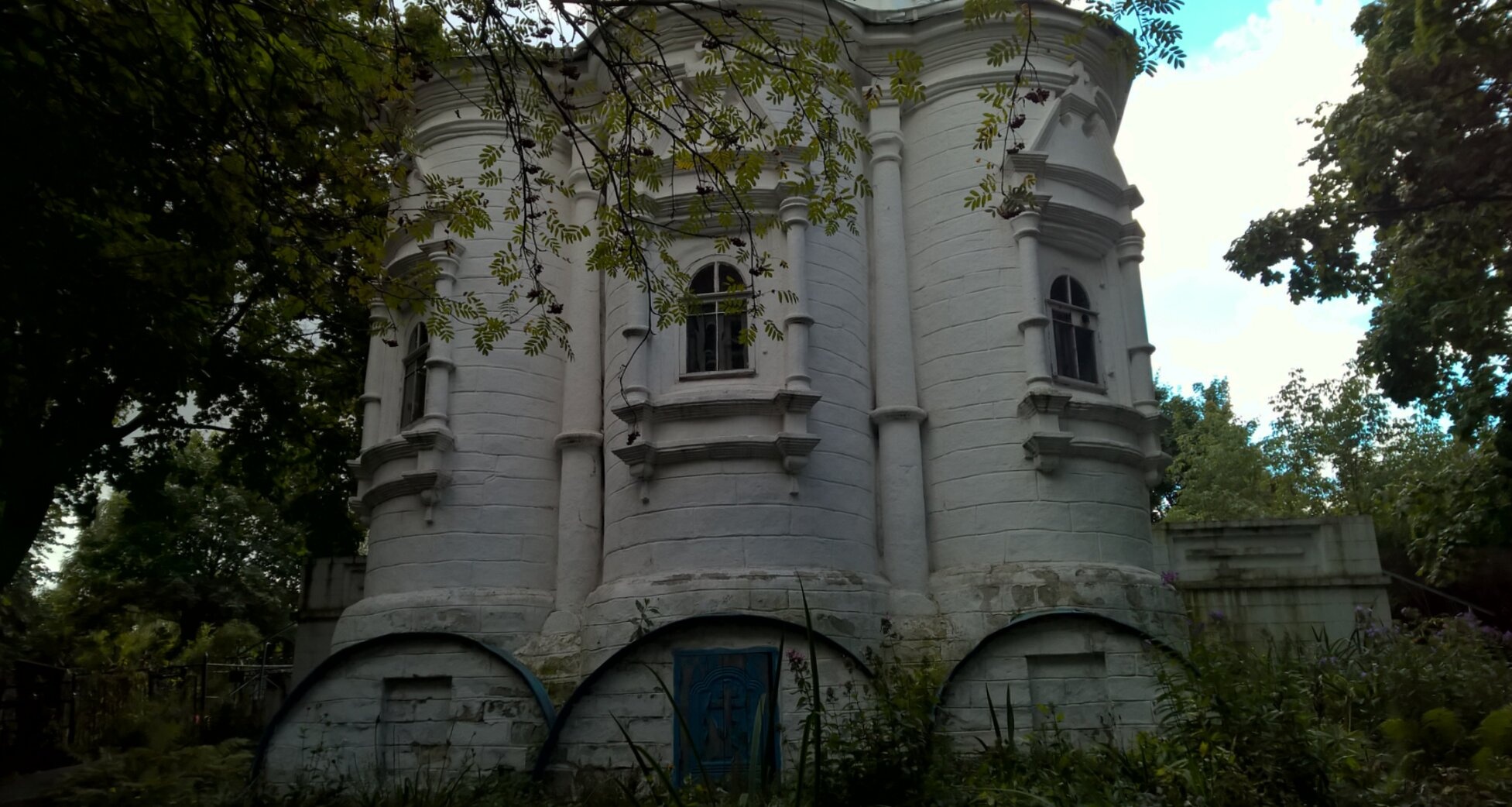 Церковь Смоленской иконы Божией Матери в селе Кривцы