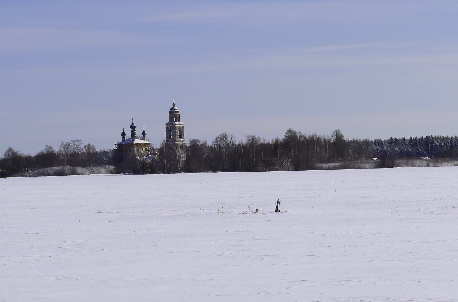 Церковь Рождества Пресвятой Богородицы в селе Шапкино - зимний пейзаж