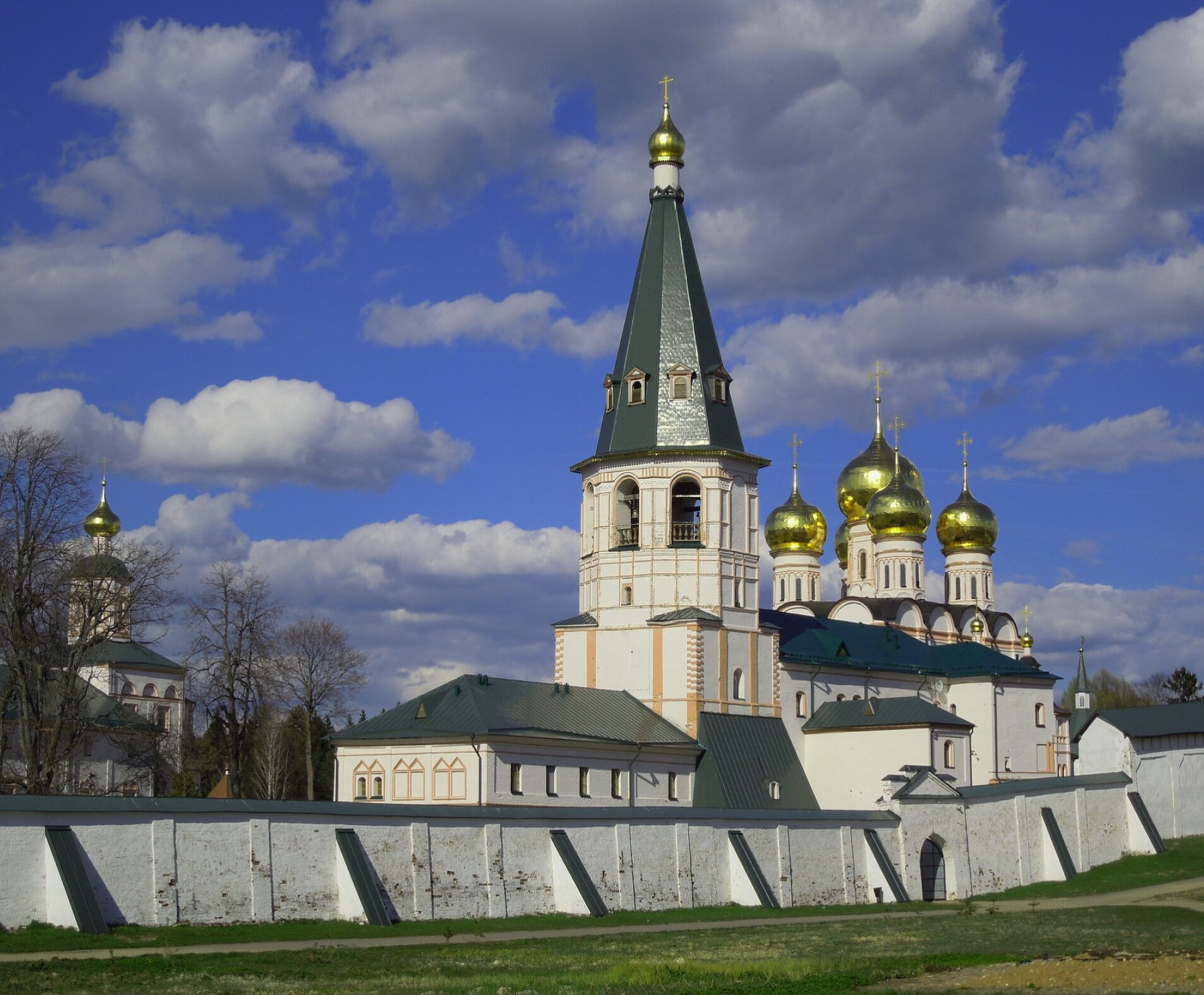 Валдайский Иверский Богородицкий Святоозерский мужской монастырь