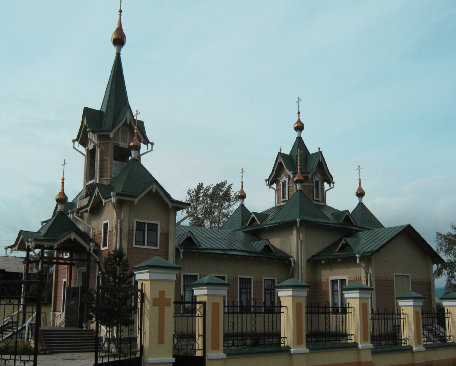 Свято-Никольская церковь в городе Слюдянка