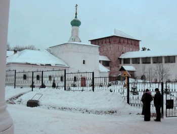 Храм Пророка Илии в Роще — часть ансамбля Пафнутьево-Боровского монастыря