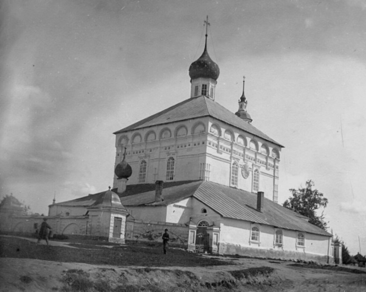 Казанский храм в городе Торопец