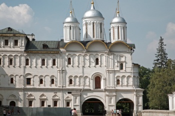 Патриаршие палаты и собор Двенадцати Апостолов в Московском Кремле
